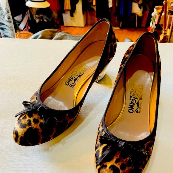 Ferragamo pumps - Picture 1 of 3